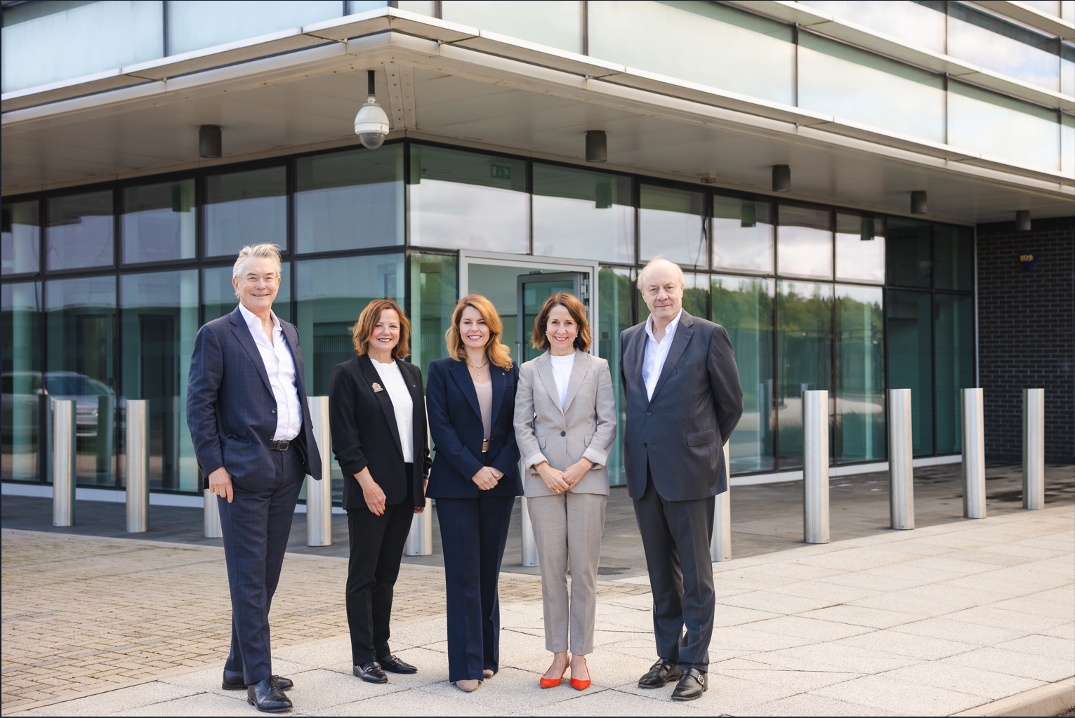 Elected Mayor Karen Clarke, with Combined Authority and Government representatives at the launch of the AI growth zone. 