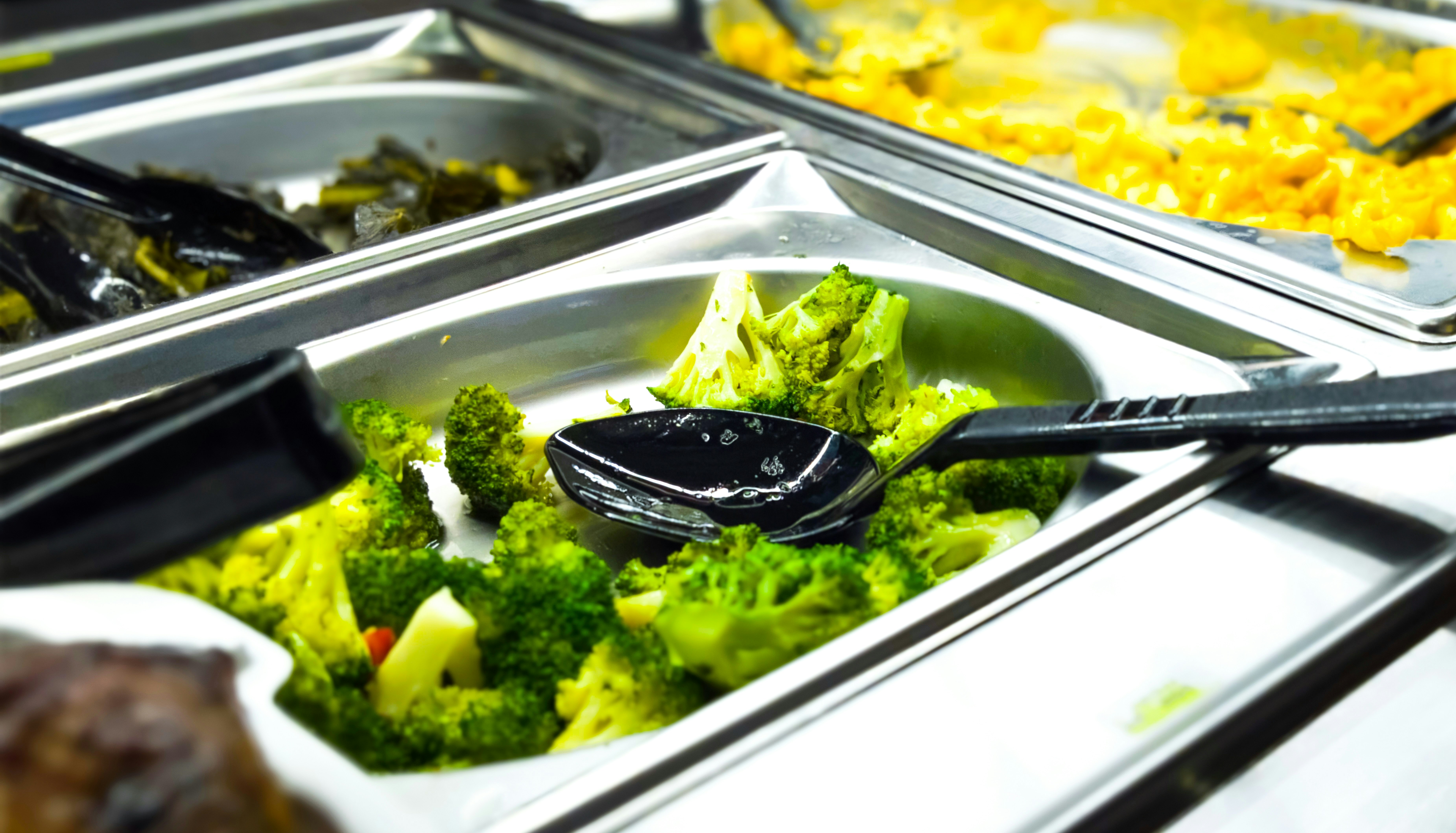 Image of broccoli in a meal warmer