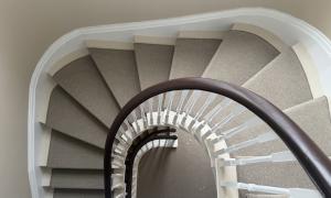A top view of a staircase